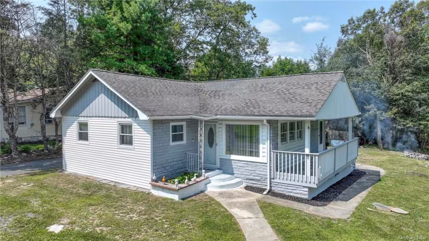 Spacious 3 bedroom full house Wurstboro Getaway